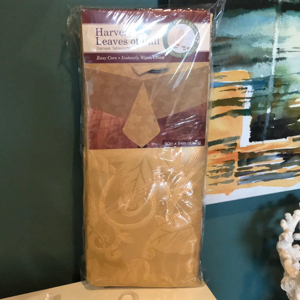 Harvest Leaves of Fall Damask Tablecloth. NWOT in bag.